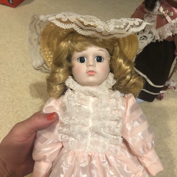 Porcelain Dolls, Dolls - Picture 5 of 12